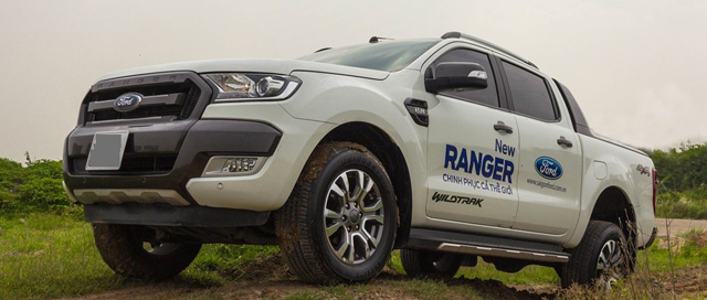 Bảng giá xe ô tô Ford Ranger XLT mới Update