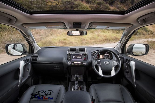 Toyota chính thức khai hỏa phiên bản đặc biệt Land Cruiser Prado Altitude 2017