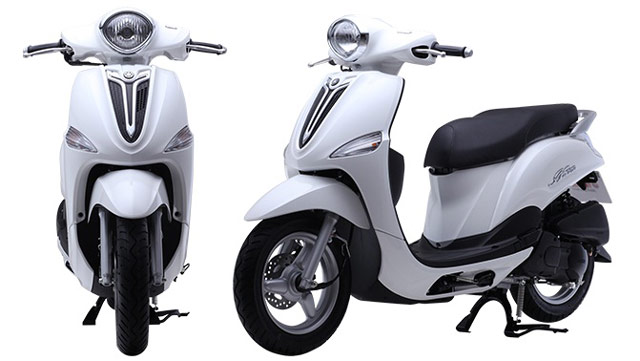 Xe máy Yamaha Nozza màu trắng cho nữ sinh thuần khiết