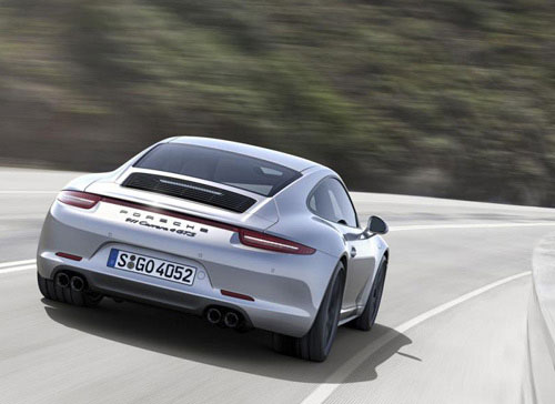 Porsche 911 GTS 2015: Thể thao và mạnh mẽ
