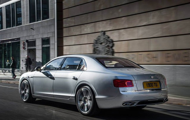 Siêu xe Bentley Flying Spur V8 2015 có giá 195.000 USD