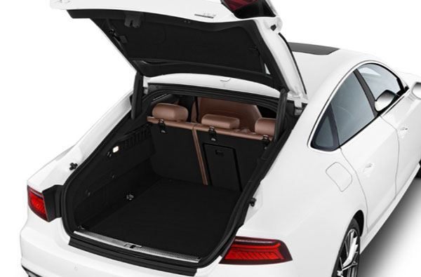 Khoang chứa đồ Audi A7