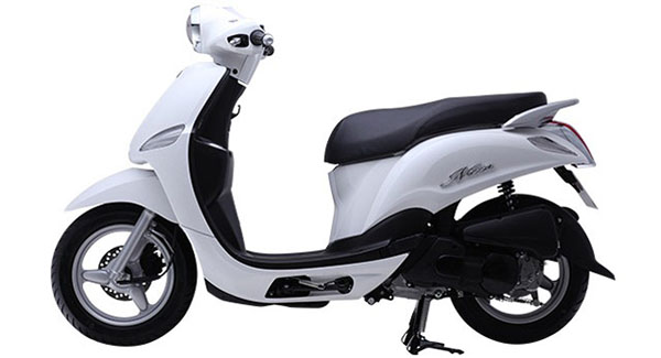 Xe Nozza Yamaha màu trắng nữ tính 2015